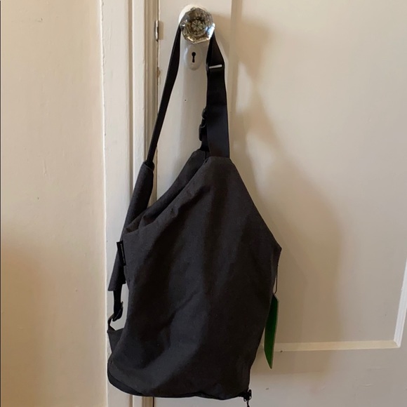 aer sling bag